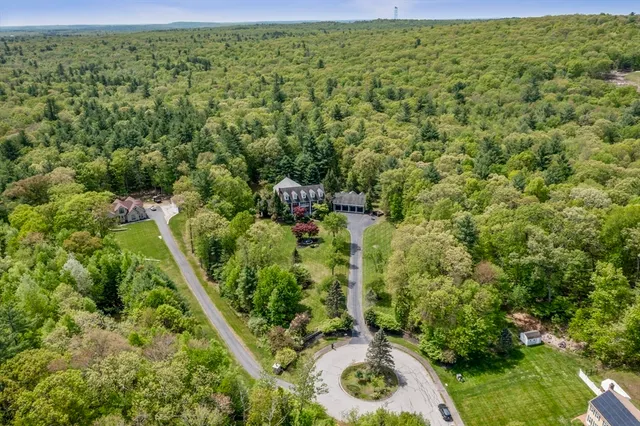 $2,299,999 | 25 Ashkins Drive, Mendon, MA 01756