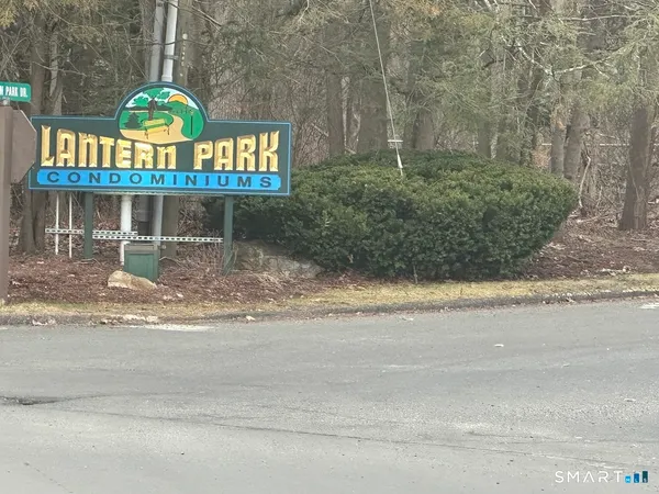 $215,000 | 146 Coach Circle, Unit 3, Naugatuck, CT 06770