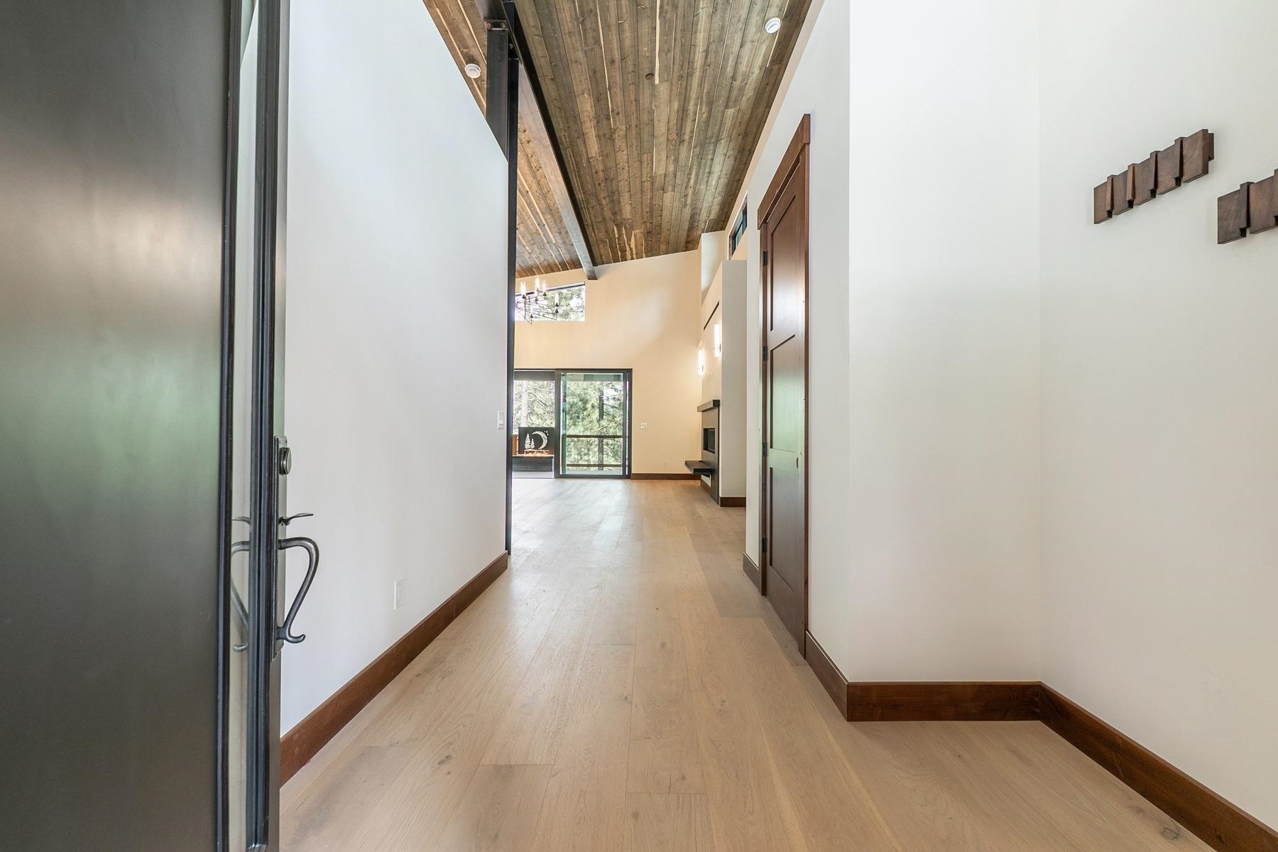 11083 China Camp Road Truckee, CA 96161 - Photo 4 of 24