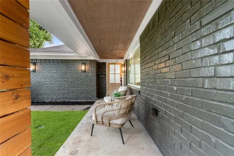 $715,000 | 9110 Westglen Drive, Dallas, TX 75228