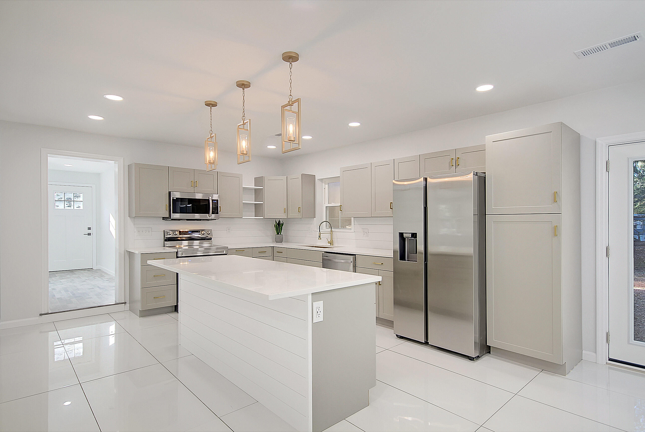 8176 Willtown Road Hollywood, SC 29449 - Photo 5 of 39 CREM_8176 Willtown_014