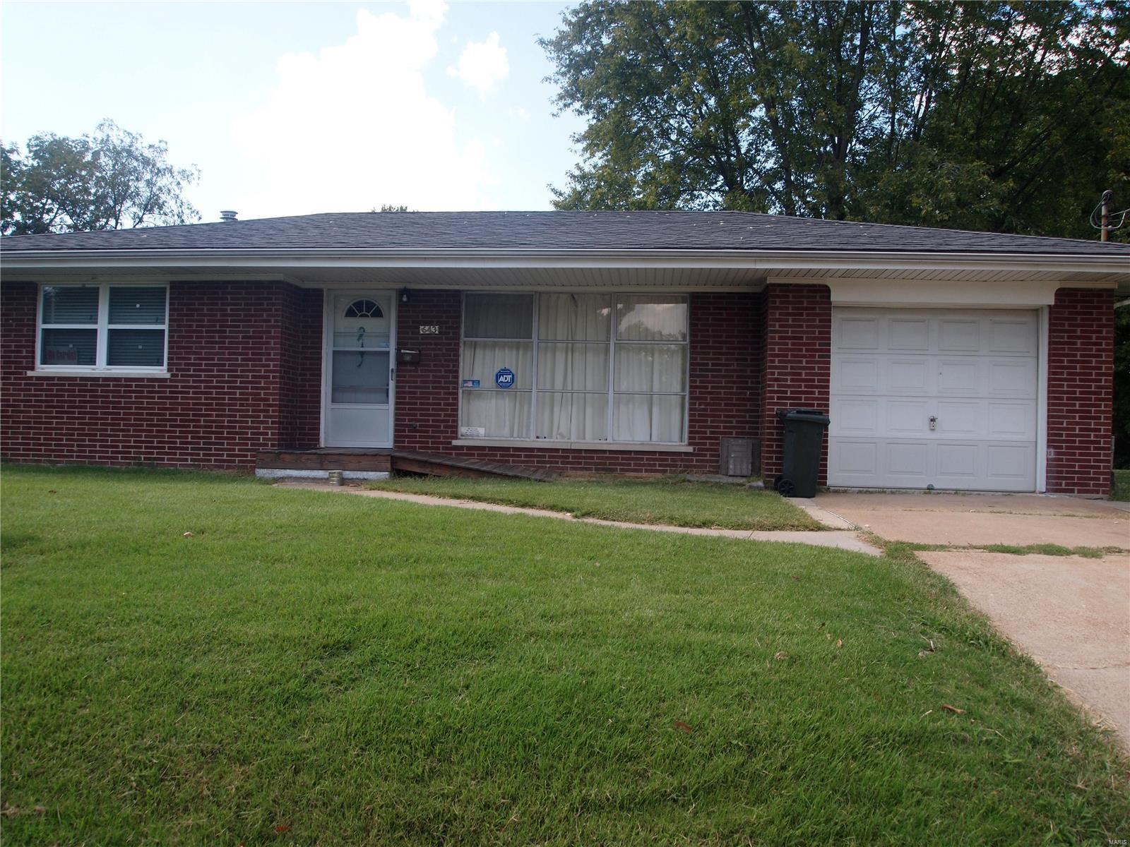 643 Royal Heights Road Belleville, IL 62226 - Photo 1 of 10 Gallery Image 1