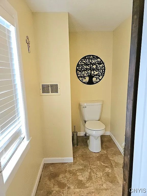 106 Hilltop Road Syracuse, NY 13215 - Photo 17 of 44