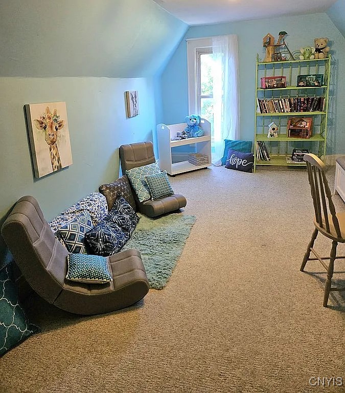 106 Hilltop Road Syracuse, NY 13215 - Photo 22 of 44