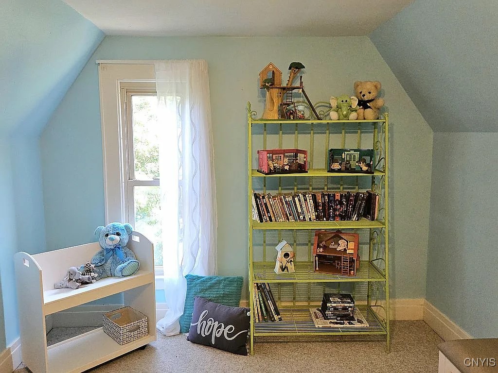 106 Hilltop Road Syracuse, NY 13215 - Photo 23 of 44