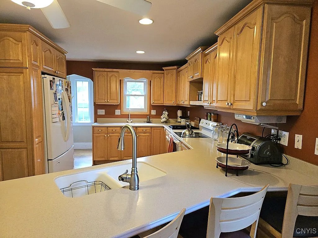 106 Hilltop Road Syracuse, NY 13215 - Photo 32 of 44