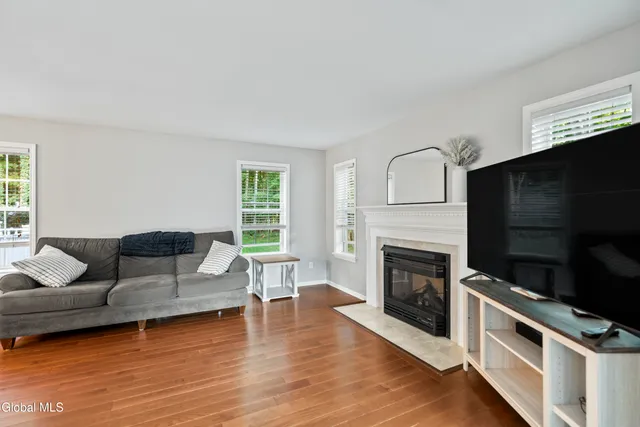 $589,000 | 2 Kendall Place, Glenville, NY 12019