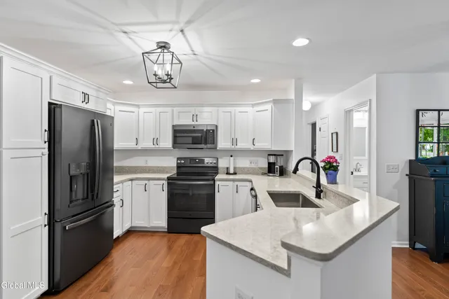 $589,000 | 2 Kendall Place, Glenville, NY 12019