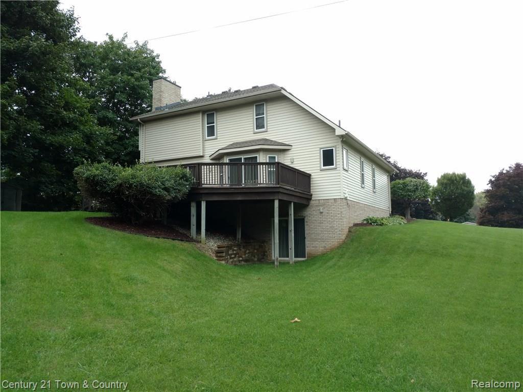 217 Whims Court Rochester, MI 48306 - Photo 27 of 27 IMG_20161003_120713728.jpg