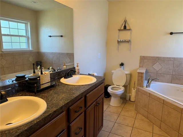 $315,000 | 25139 Southwest 20 Avenue, Newberry, FL 32669