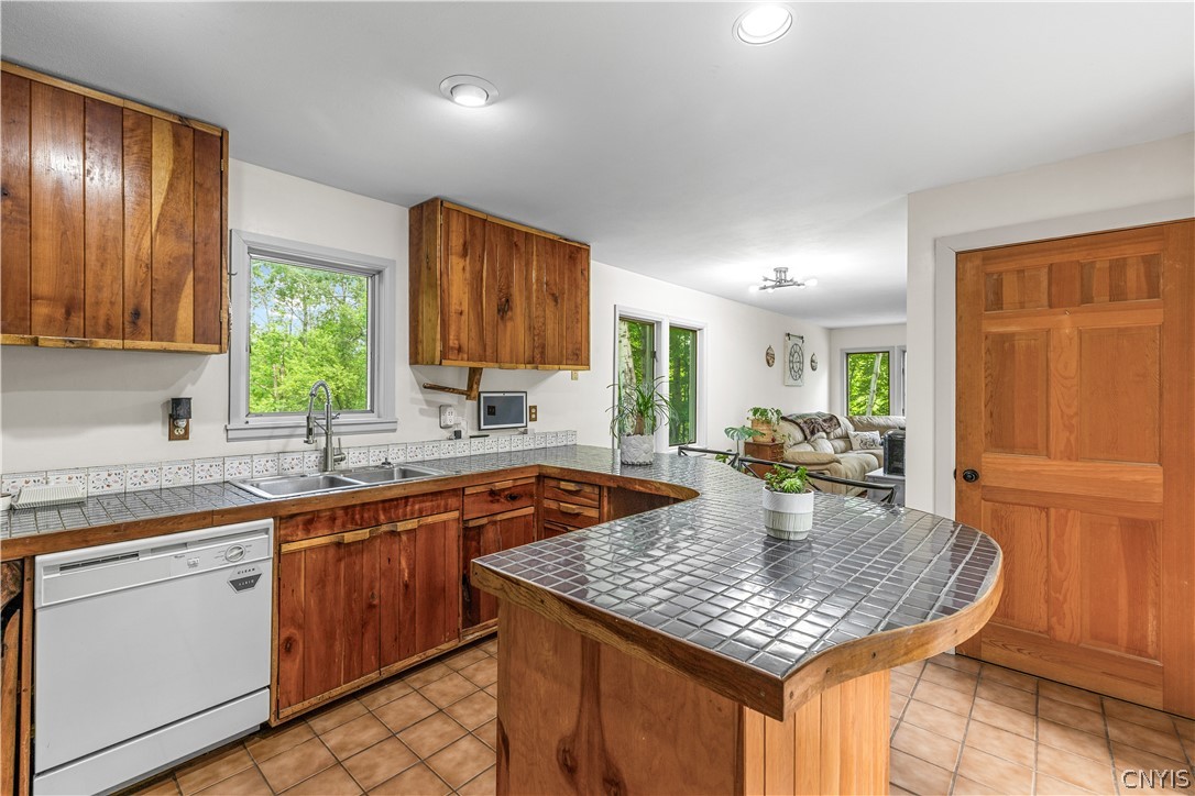 3390 Irish Hill Road Nelson, NY 13061 - Photo 5 of 48