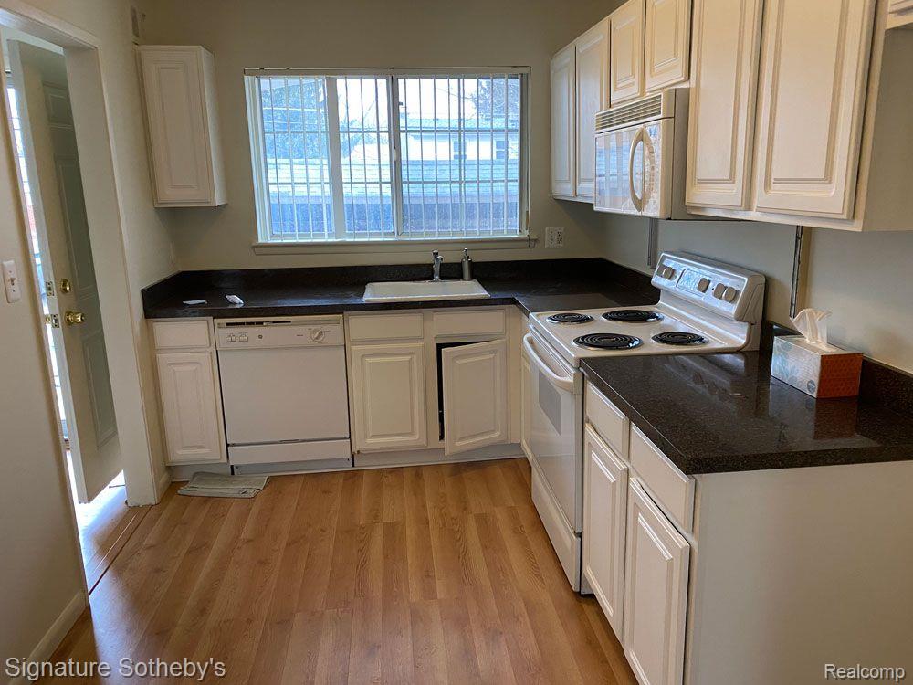 32264 West 12 Mile Road, Unit 26 Farmington, MI 48334 - Photo 2 of 19