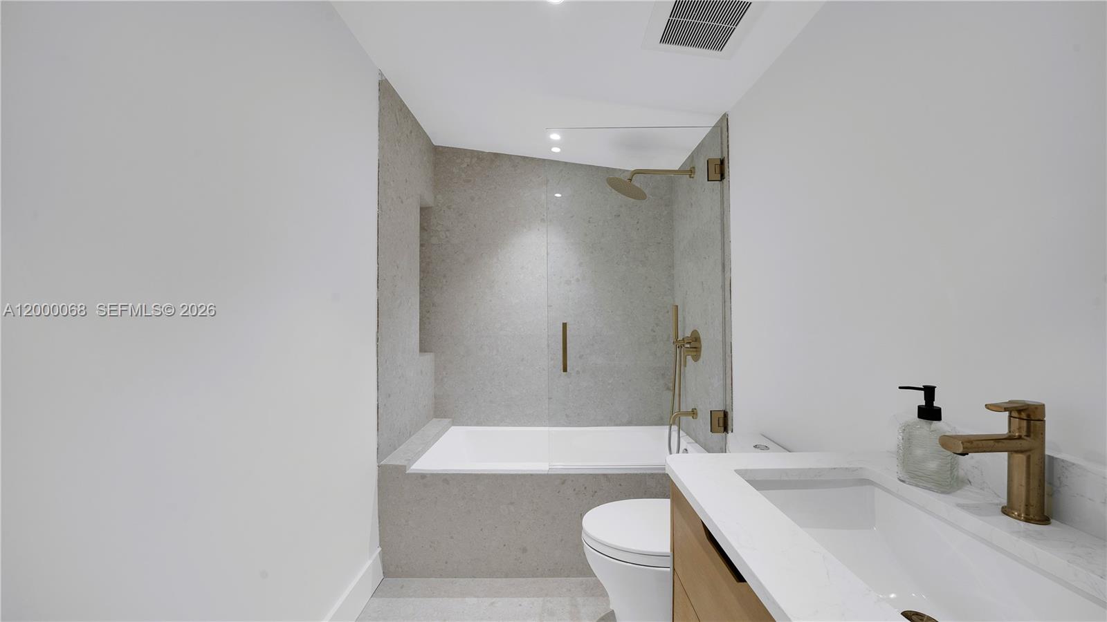 12600 Ixora Road North Miami, FL 33181 - Photo 14 of 21