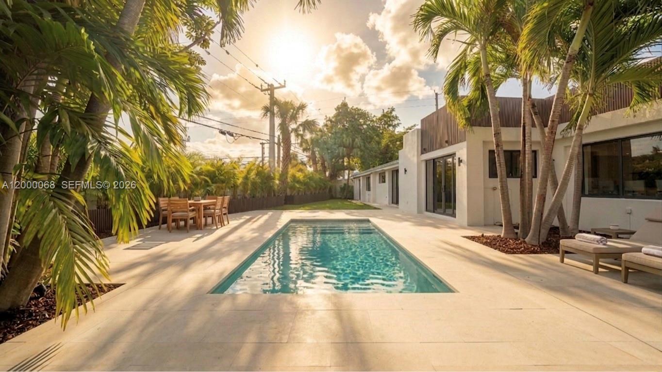 12600 Ixora Road North Miami, FL 33181 - Photo 2 of 21