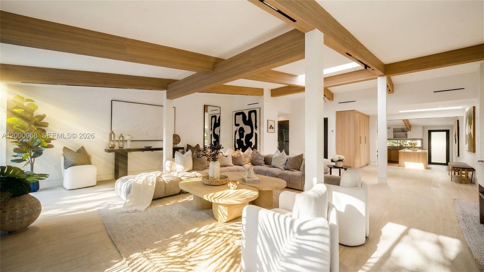 12600 Ixora Road North Miami, FL 33181 - Photo 4 of 21