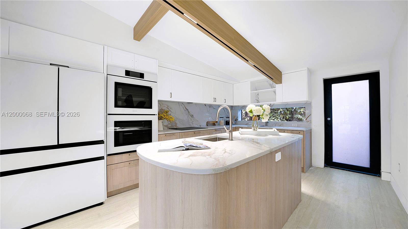 12600 Ixora Road North Miami, FL 33181 - Photo 6 of 21