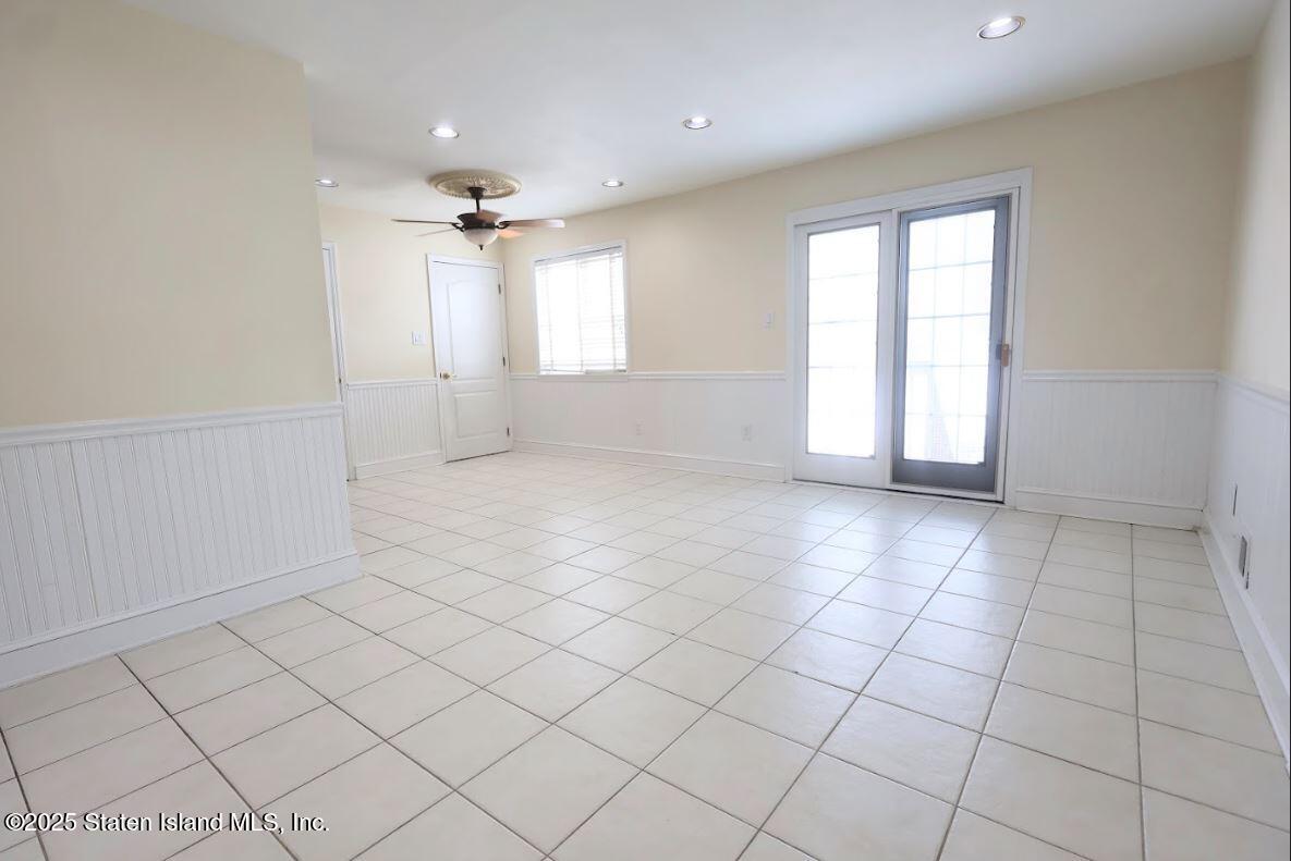 47 Hemlock Street Staten Island, NY 10309 - Photo 11 of 30 Kitchen