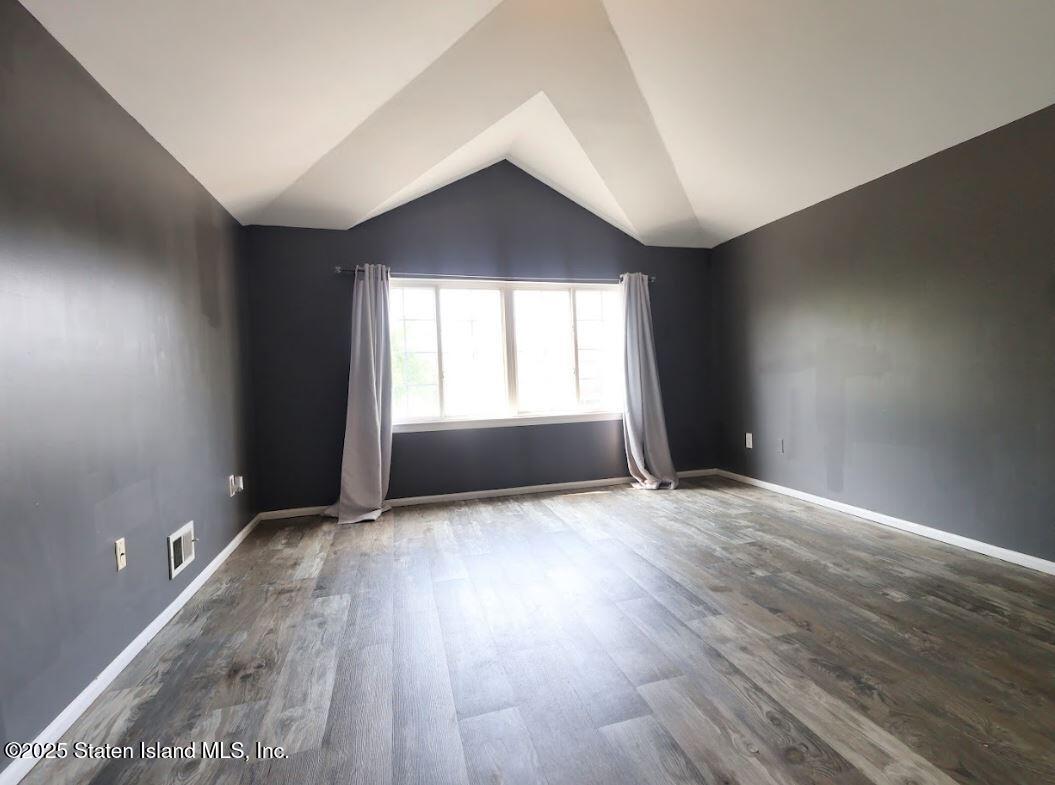 47 Hemlock Street Staten Island, NY 10309 - Photo 19 of 30 Primary Bedroom