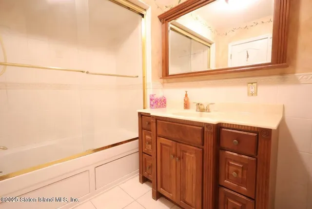 $829,900 | 47 Hemlock Street | Rossville