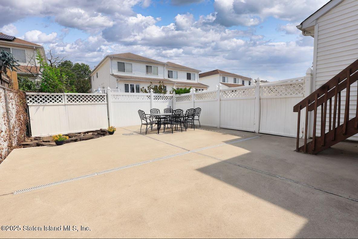 47 Hemlock Street Staten Island, NY 10309 - Photo 26 of 30 Backyard