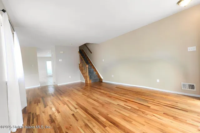 $829,900 | 47 Hemlock Street | Rossville