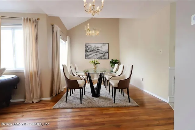 $829,900 | 47 Hemlock Street | Rossville