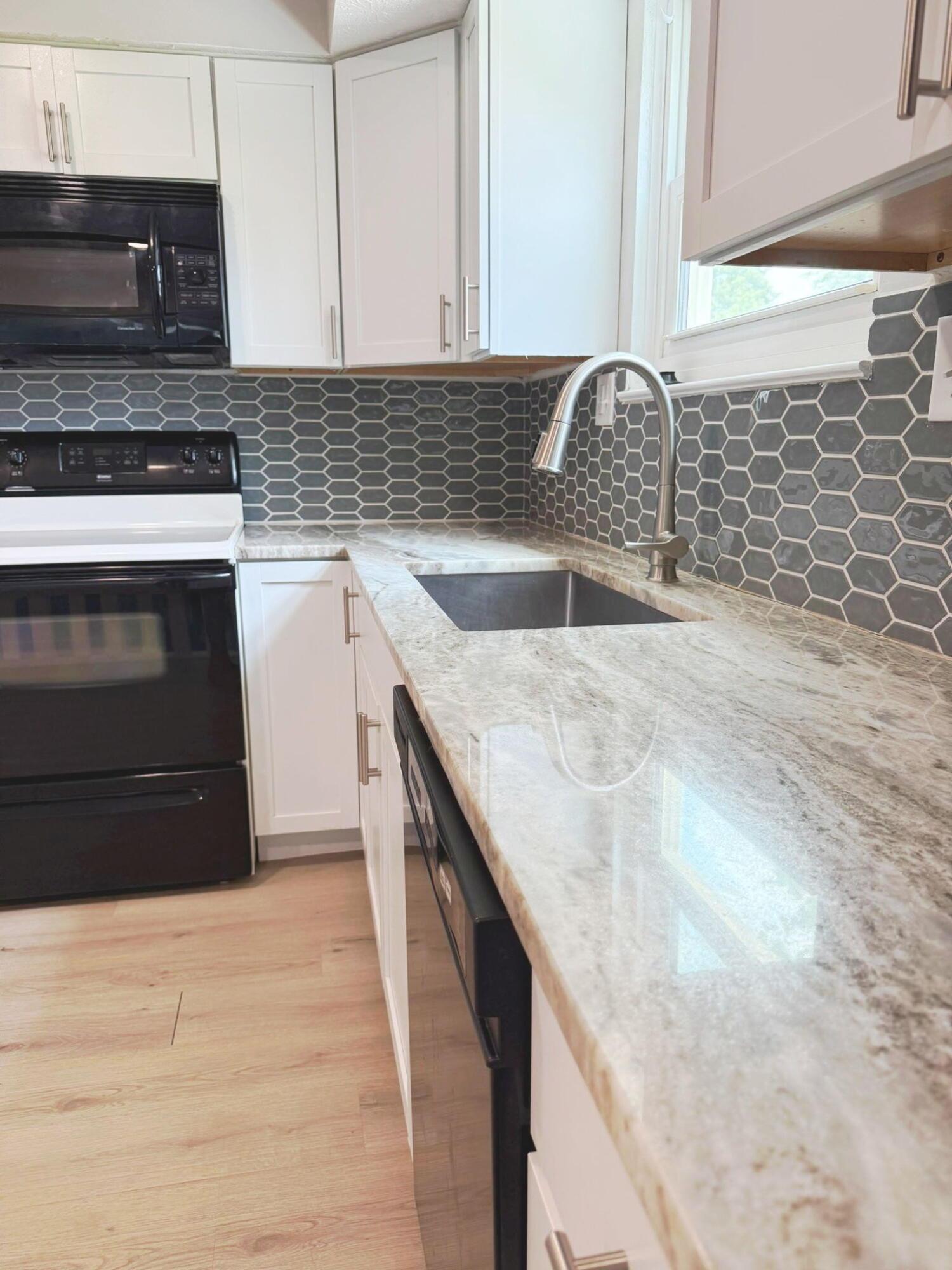 5464 Aspen Road Columbus, OH 43229 - Photo 5 of 26 3246239179919265918