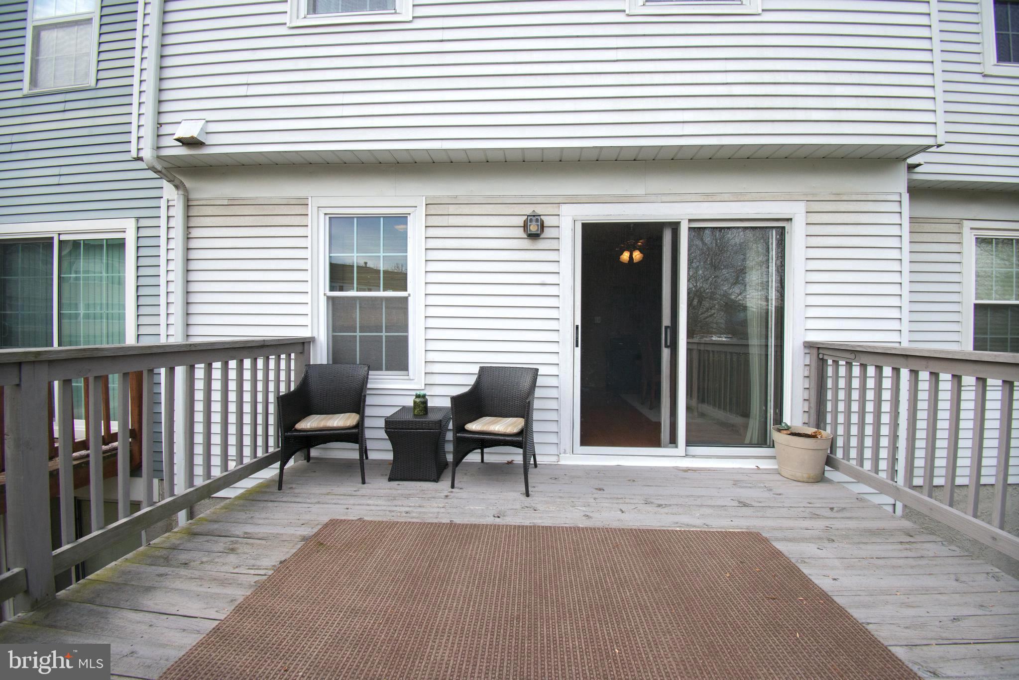 523 Brighton Place Baltimore, MD 21221 - Photo 14 of 30 Deck 2