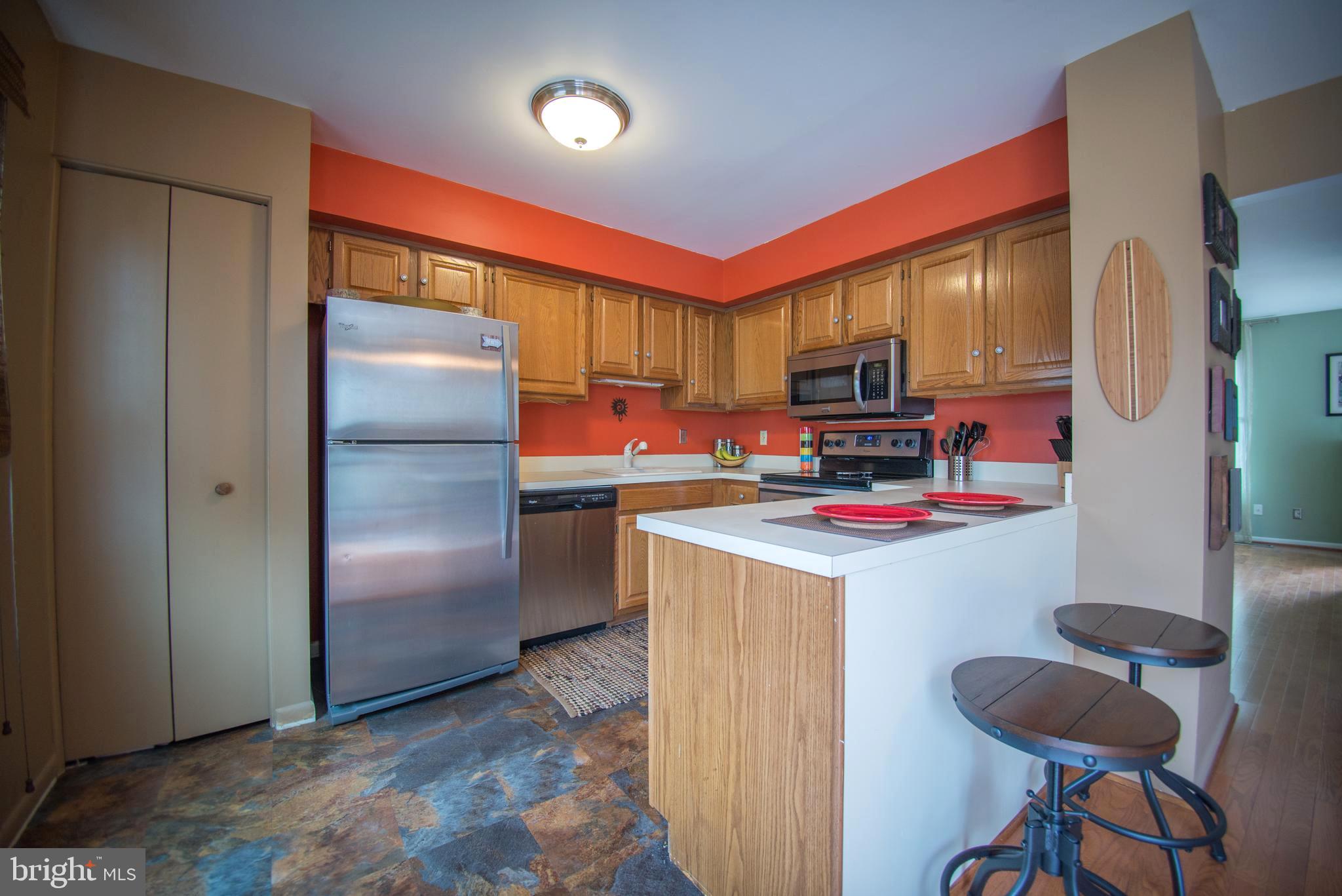 523 Brighton Place Baltimore, MD 21221 - Photo 9 of 30 Stainless Steel appliances