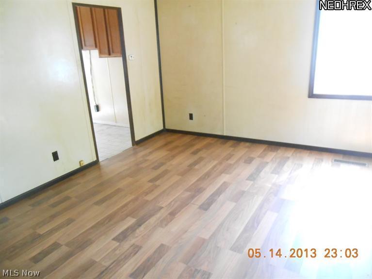 1959 Rookwood Road Cleveland, OH 44112 - Photo 2 of 7