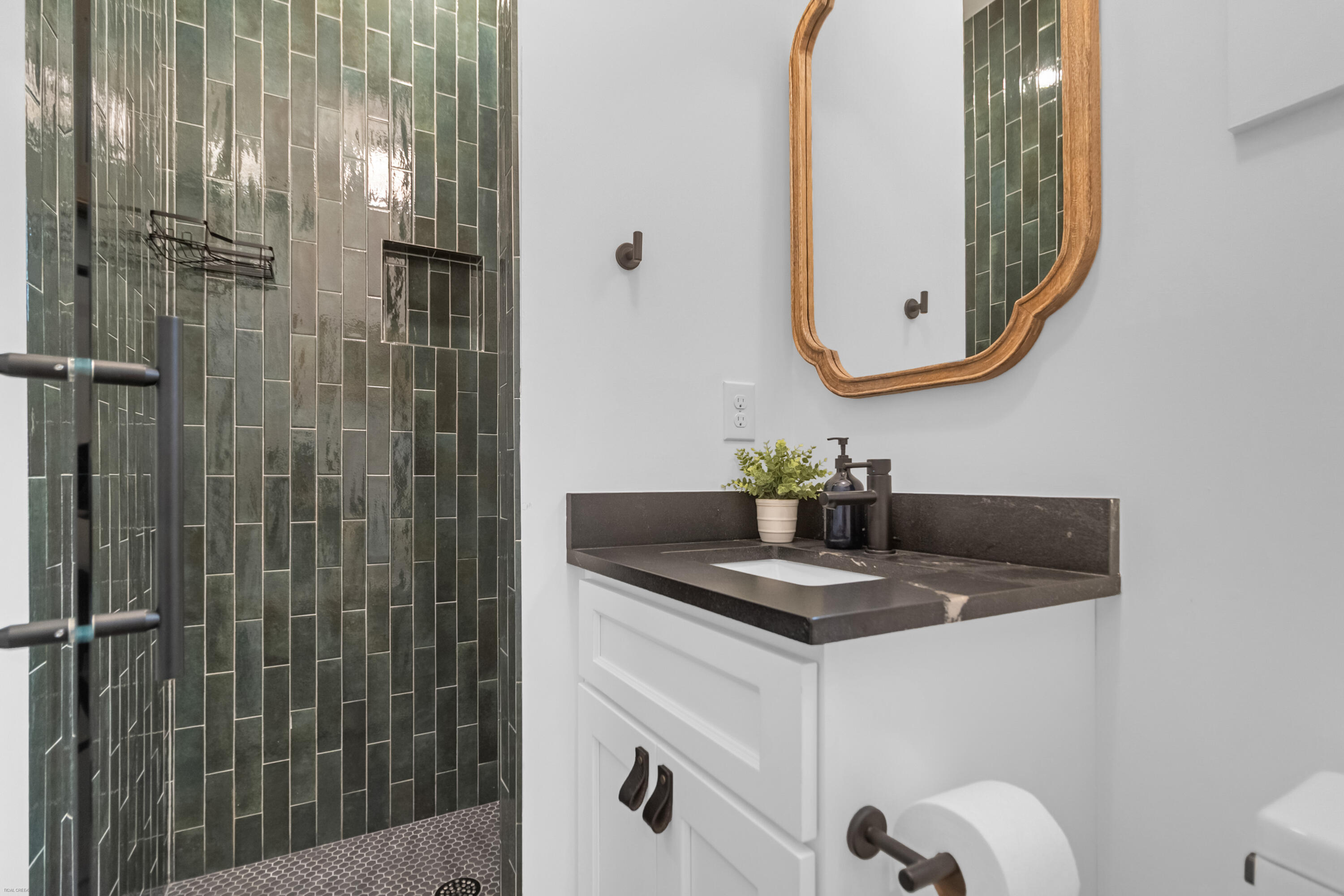 7 Carrere Court Charleston, SC 29403 - Photo 24 of 59 Ensuite Bath