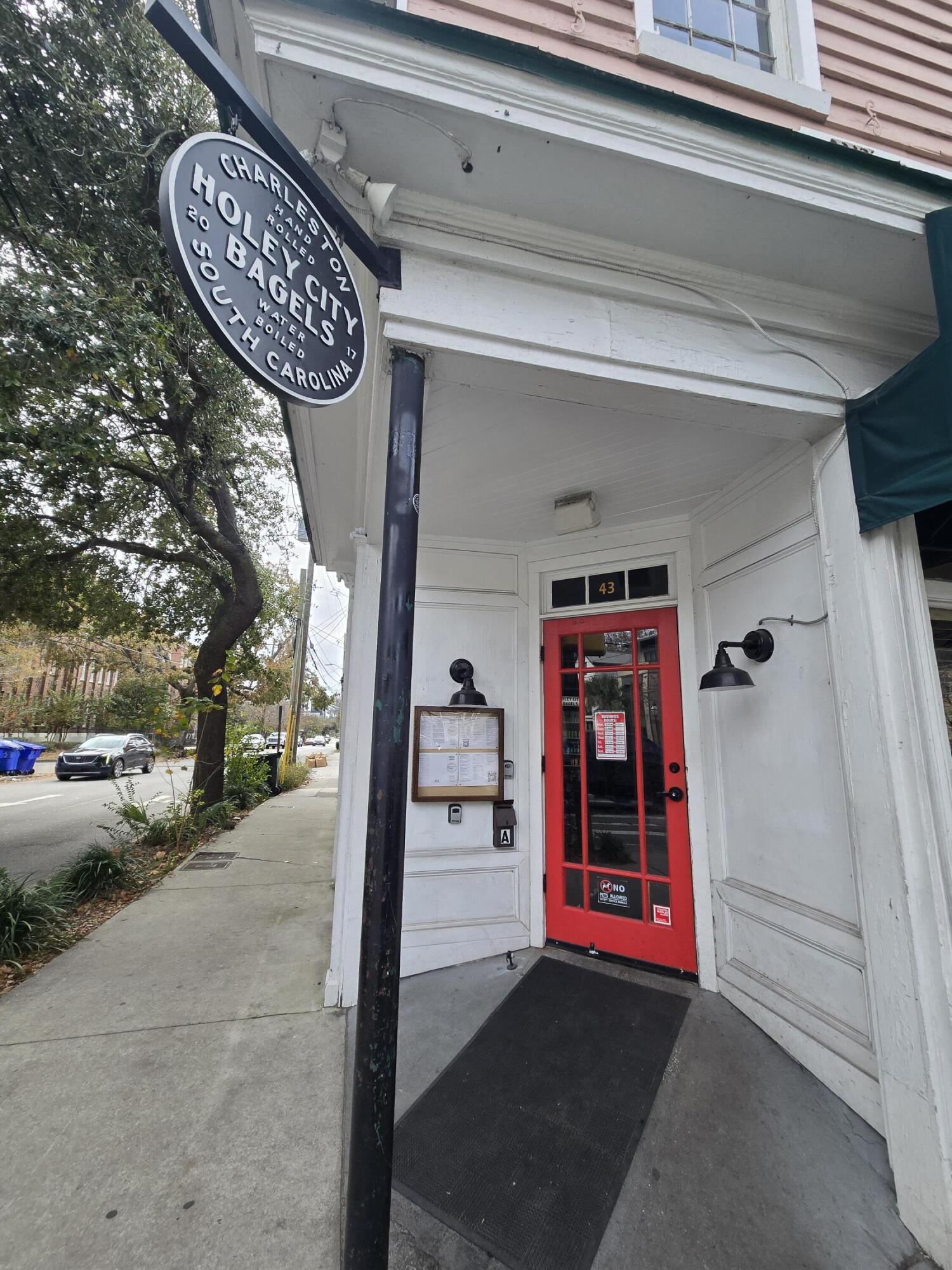 7 Carrere Court Charleston, SC 29403 - Photo 47 of 59 Casual Dining