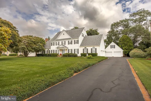 $699,900 | 5541 East Nithsdale Drive, Salisbury, MD 21801