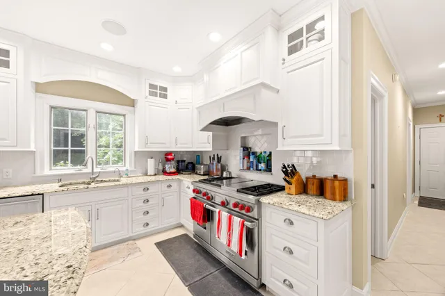 $699,900 | 5541 East Nithsdale Drive, Salisbury, MD 21801