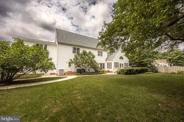 $699,900 | 5541 East Nithsdale Drive, Salisbury, MD 21801