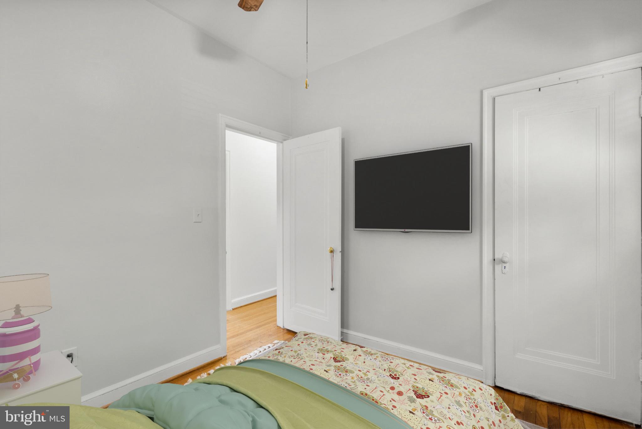 824 Philadelphia Avenue Silver Spring, MD 20910 - Photo 11 of 23 Virtual Staging: Upper-Level BR2