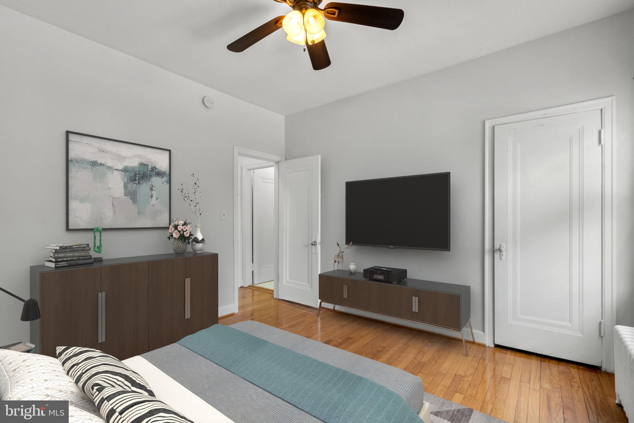 824 Philadelphia Avenue Silver Spring, MD 20910 - Photo 8 of 23 Virtual Staging: Primary BR Upper Level