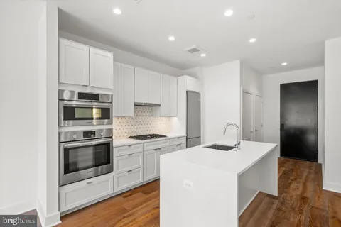 $3,750 | 1312 King Street, Unit 206, Alexandria, VA 22314