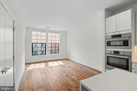 $3,750 | 1312 King Street, Unit 206, Alexandria, VA 22314