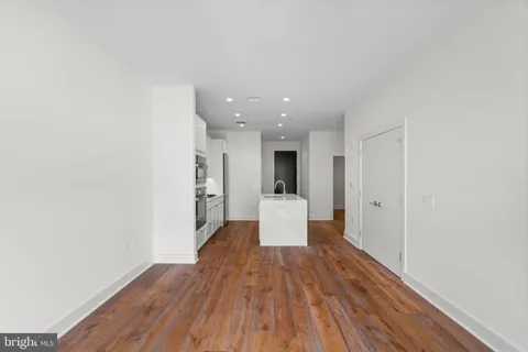 $3,750 | 1312 King Street, Unit 206, Alexandria, VA 22314