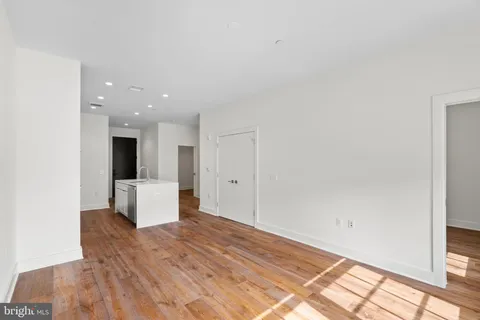 $3,750 | 1312 King Street, Unit 206, Alexandria, VA 22314