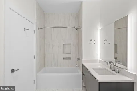 $3,750 | 1312 King Street, Unit 206, Alexandria, VA 22314