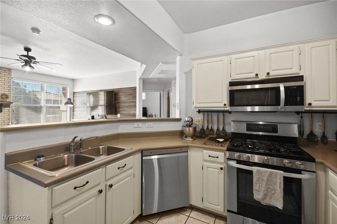 8555 West Russell Road, Unit 2069 Las Vegas, NV 89113 - Photo 8 of 33