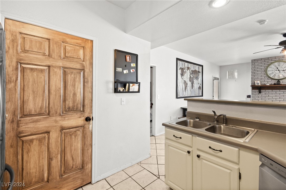 8555 West Russell Road, Unit 2069 Las Vegas, NV 89113 - Photo 10 of 33