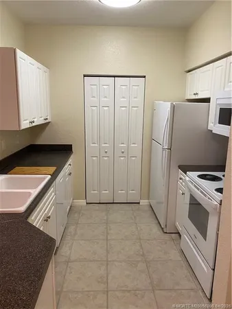 $290,000 | 467 Southeast Kitching Circle, Stuart, FL 34994