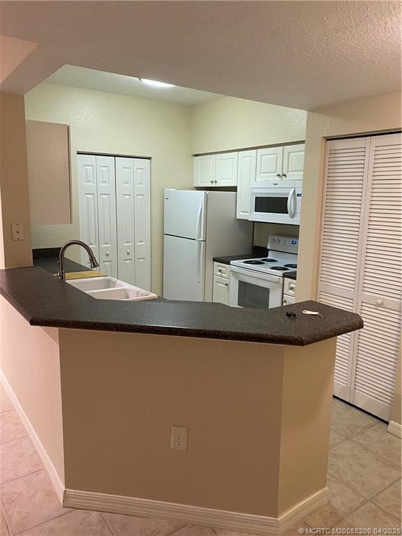 467 Southeast Kitching Circle Stuart, FL 34994 - Photo 7 of 11