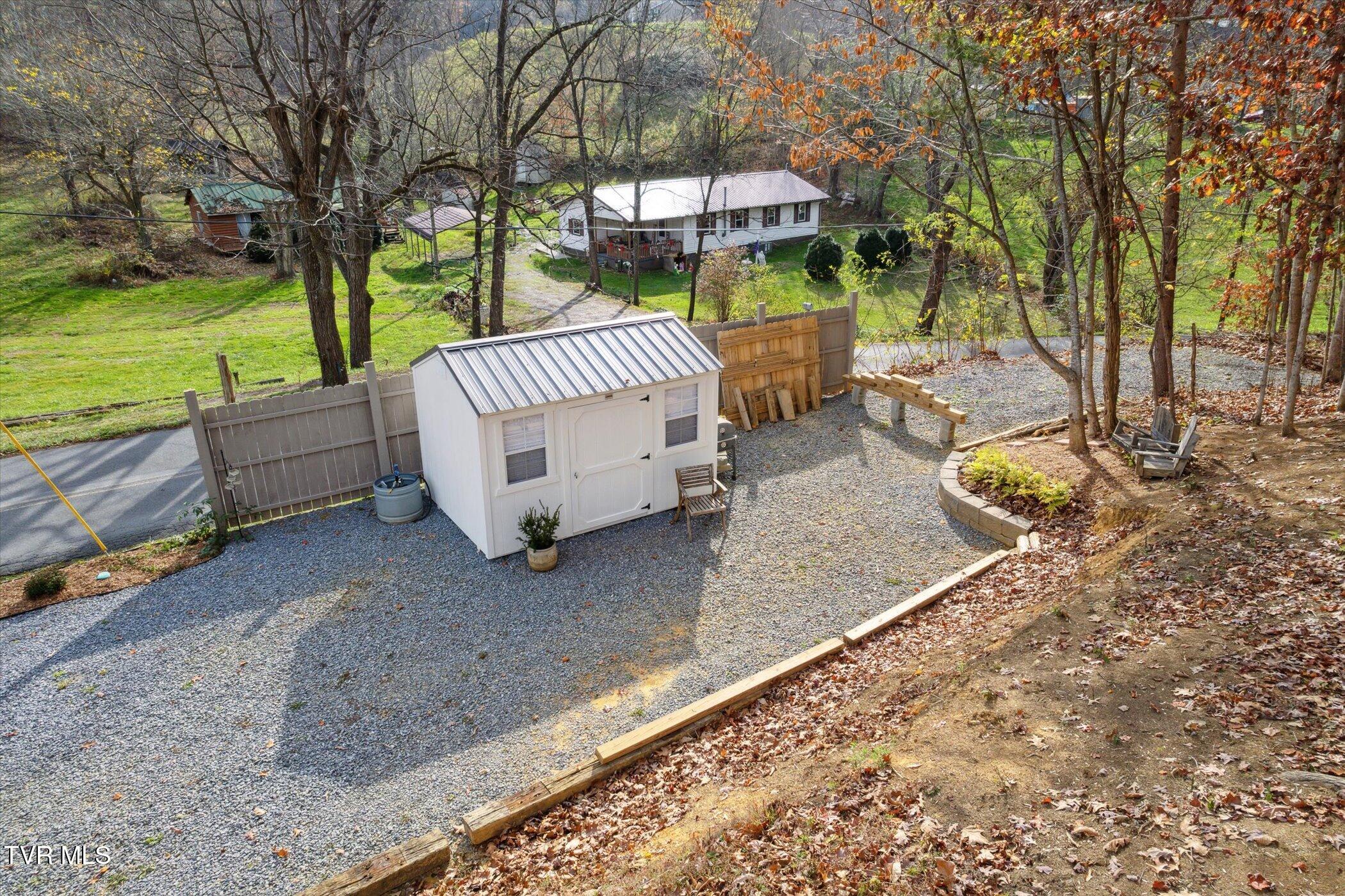1021 Marbleton Road Unicoi, TN 37692 - Photo 20 of 35 01-1021-Marbleton-Rd-Unicoi-TN-37692-Win