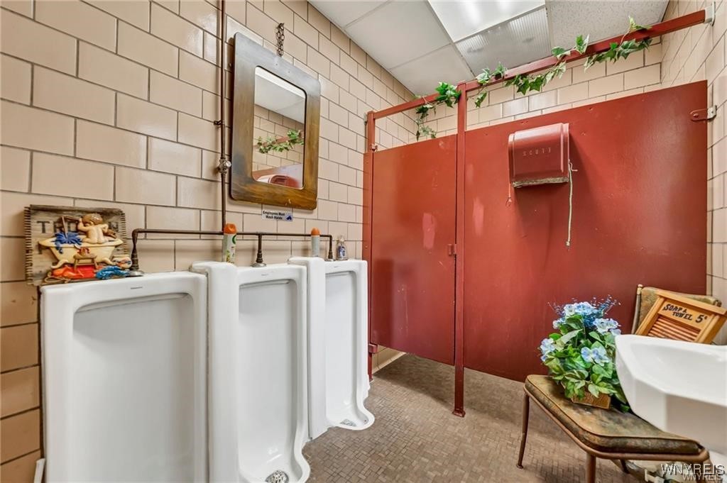 341 Portage Road Niagara Falls, NY 14303 - Photo 32 of 48