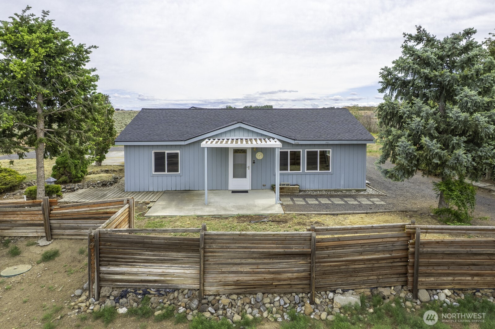 11397 Dodson Road Northwest Ephrata, WA 98823 - Photo 3 of 40