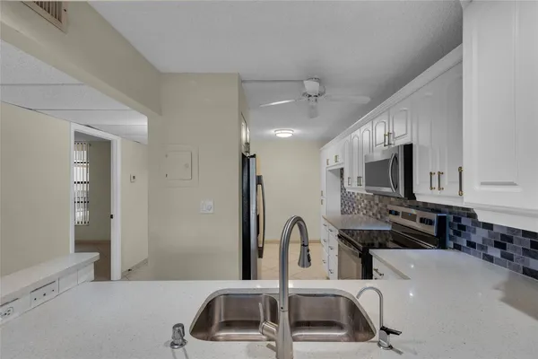 $2,395 | 7 Royal Palm Way, Unit 4080, Boca Raton, FL 33432